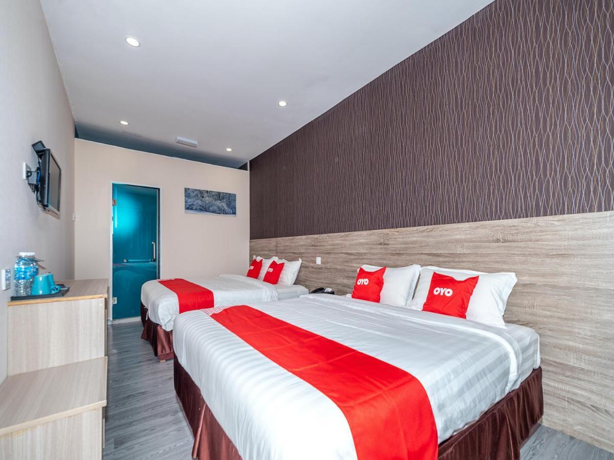 Oyo 90147 Hilltop Hotel 2*